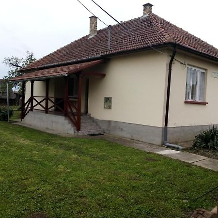 Öregakác Vendégház Tiszaladány Exterior foto